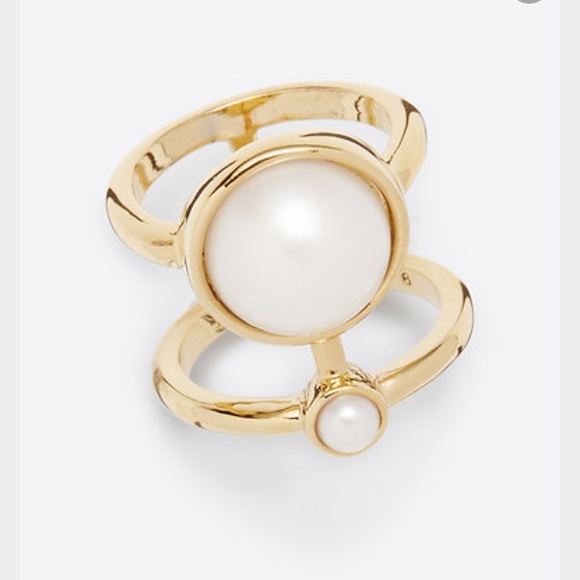 Ann Taylor Pearls ring