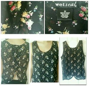 Black floral cropped tank