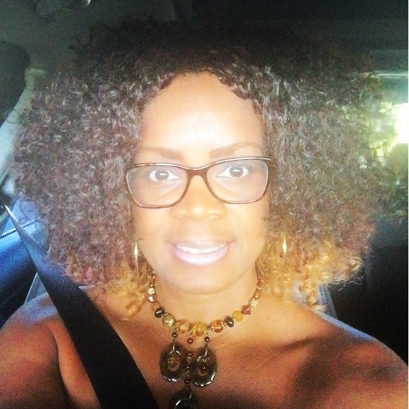 Meet your Posher 💕Imanimom💕 New Arrivals April💘 - Picture 4 of 4