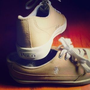 🏇🏼 Ralph Lauren Canvas Sneakers EUC 🏇🏼