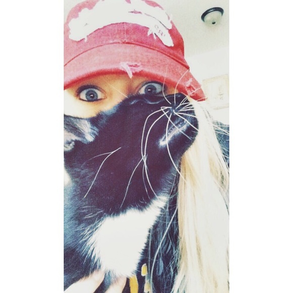 Hey, Poshers!👋🏻💕 - Picture 4 of 5