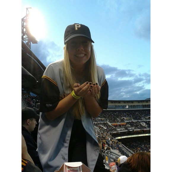 Hey, Poshers!👋🏻💕 - Picture 5 of 5