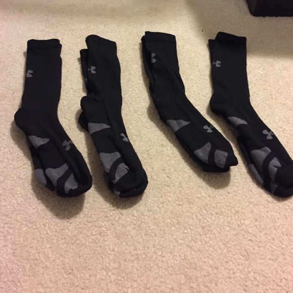 Under Armour men's socks-4 pair