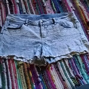 Cut off shorts