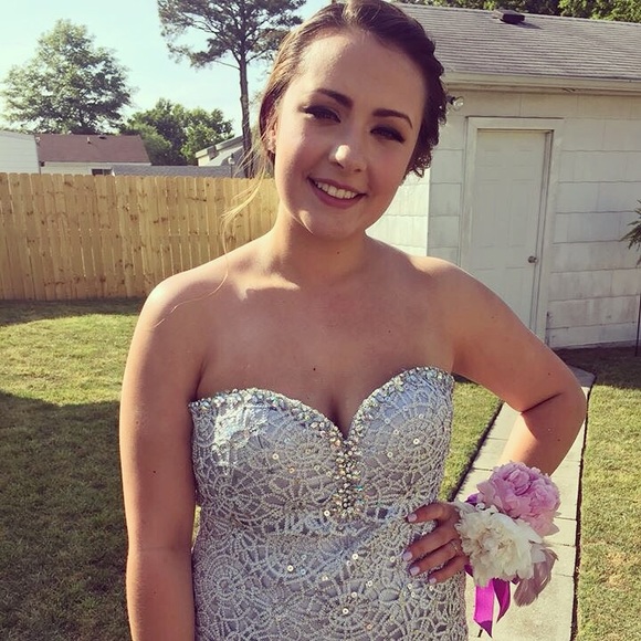 Meet your seller💁 - Picture 4 of 4