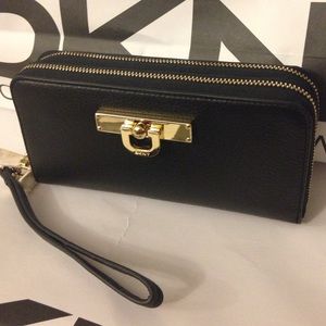 Dkny double soft leather zip wallet brand new!!