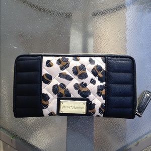 Betsey Johnson wallet leopard print