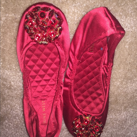 Red Nine West slippers