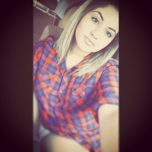 Meet your Posher, Shelsy