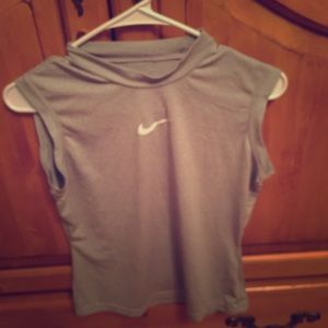 Boys size 7 Nike shirt.