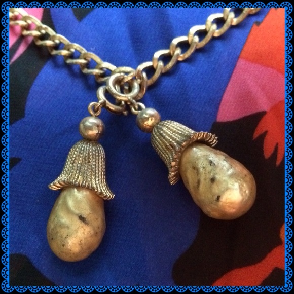 VINTAGE NECKLACE - Picture 2 of 3