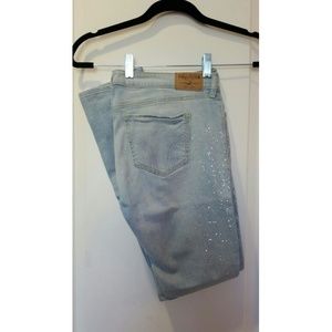 |🚫SOLD🚫| ♡ HOLLISTER STUDDED JEANS ♡