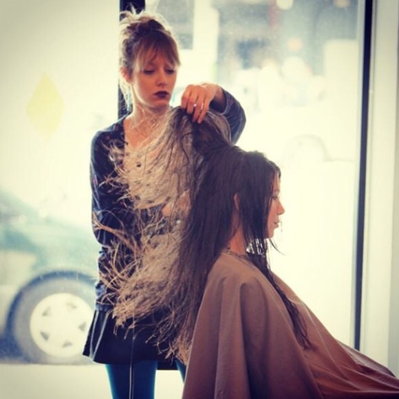 Hi! I'm Nicole! - Picture 3 of 4