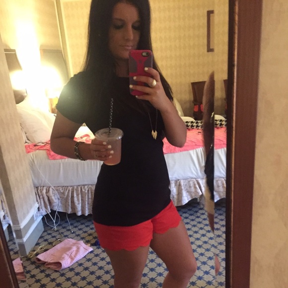 MEET 🌻 YOUR ☀️ POSHER! 💖 - Picture 2 of 4