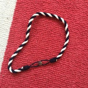 Lululemon navy and white twist headband