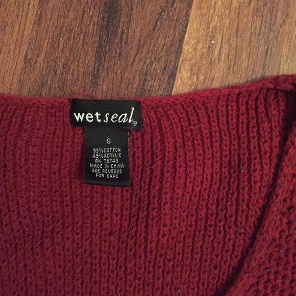Red sweater - Picture 2 of 2