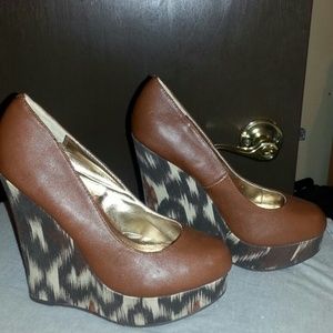 Brown Wedges