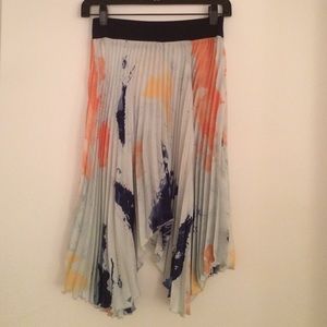 Zara pleated splatter print skirt sm