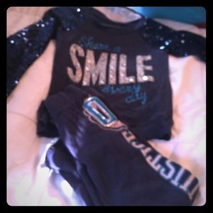 Justice sweat shirt and sweat pants!!