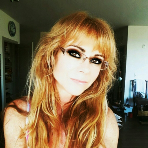 Meet your Posher - Picture 8 of 17