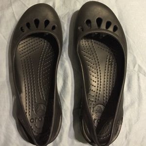 Women's sz. 8 Black Crocs slingback flats