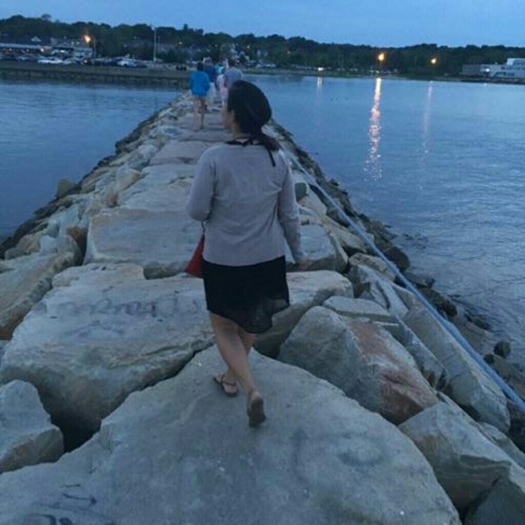 Meet your posher - Picture 2 of 3