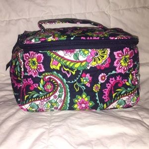 Travel cosmetic bag