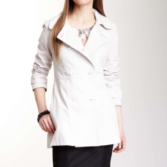 Collared trench coat