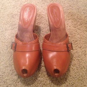 Kenneth Cole Peep Toe Cloggs