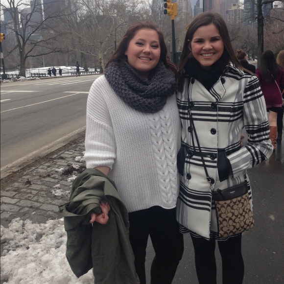 Meet your Posher, Peyton - Picture 4 of 4