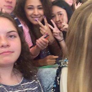 Meet your Posher, Donnika