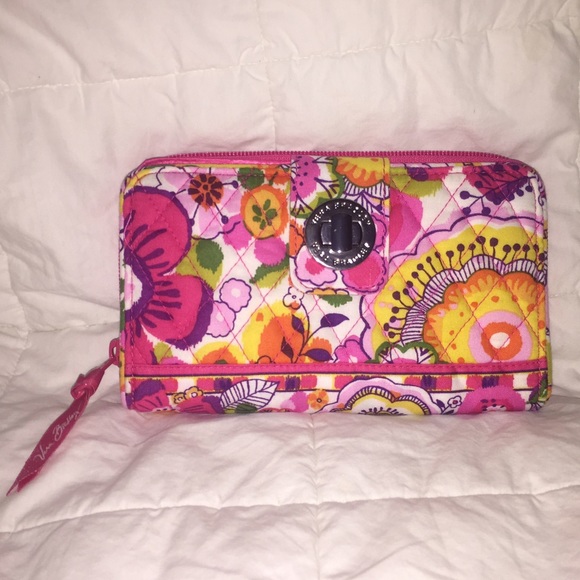 Vera Bradley Clutches & Wallets - Wallet