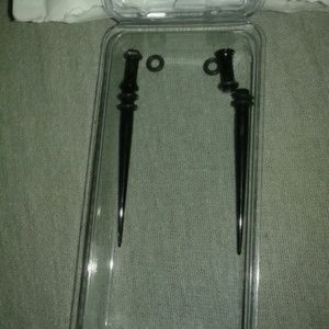 Size 6g plugs and tappers