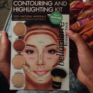 😊natural contouring kit