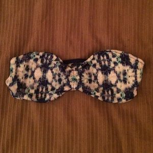 VS Pink, blue lace bandeau
