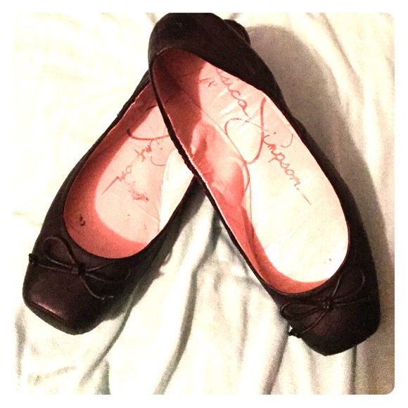 Black ballet flats