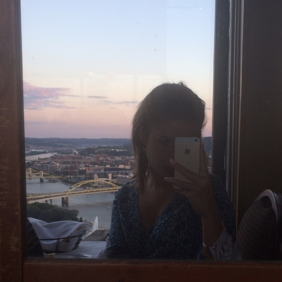 Meet your Posher, Devyn - Picture 1 of 1