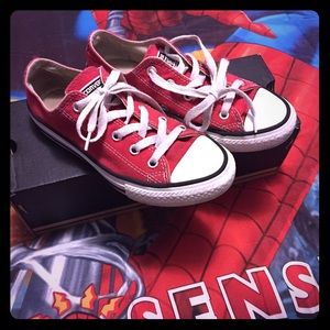 Red converse size preschool 1
