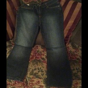 Fit and flare bootcut jeans