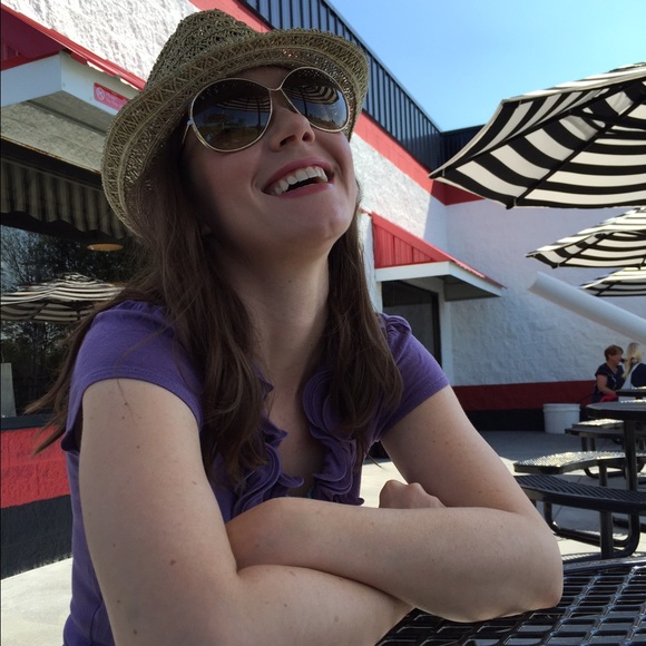 Meet liz! - Picture 4 of 4