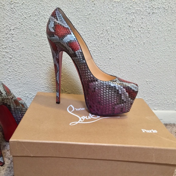 Christian Louboutin‼️ Very Popular😍🙏🏽 - Picture 2 of 3