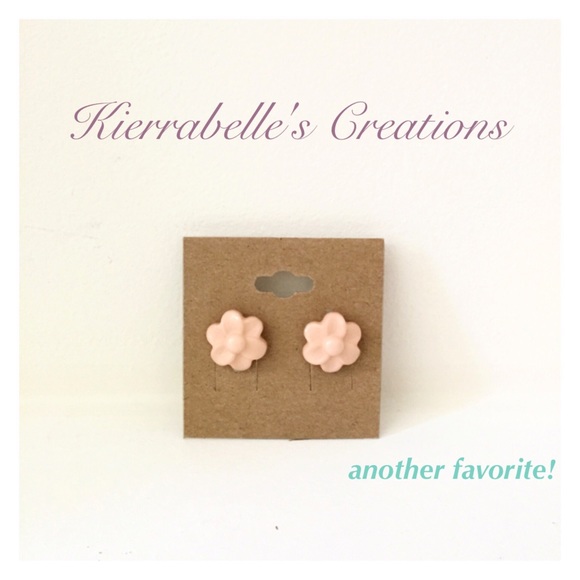 My Handmade Vintage Button Earrings!