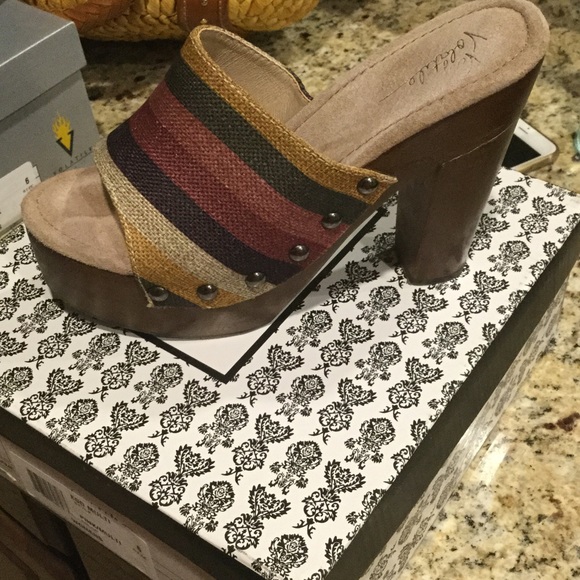 Volatile shoes