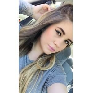 Meet your Posher, Chloe
