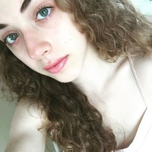 Meet your Posher, Cristina