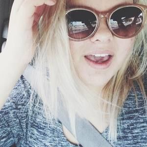 Meet your Posher, Lena