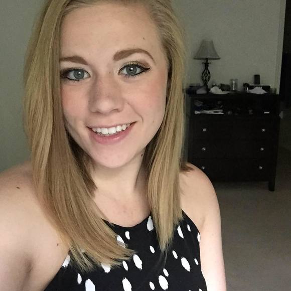 Meet your Posher, Samantha - Picture 1 of 1