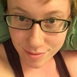 Meet your Posher, Claire