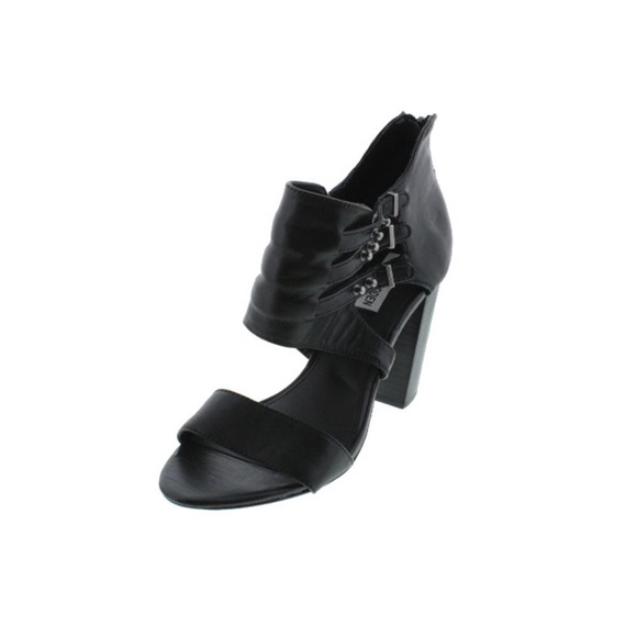 Steve Madden Shoes - STEVE MADDEN Urgentt Black Leather Belted Heels
