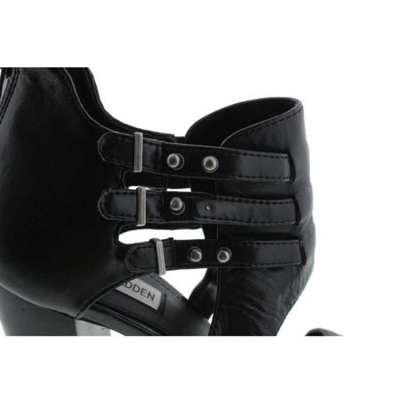 STEVE MADDEN Urgentt Black Leather Belted Heels - Picture 2 of 3